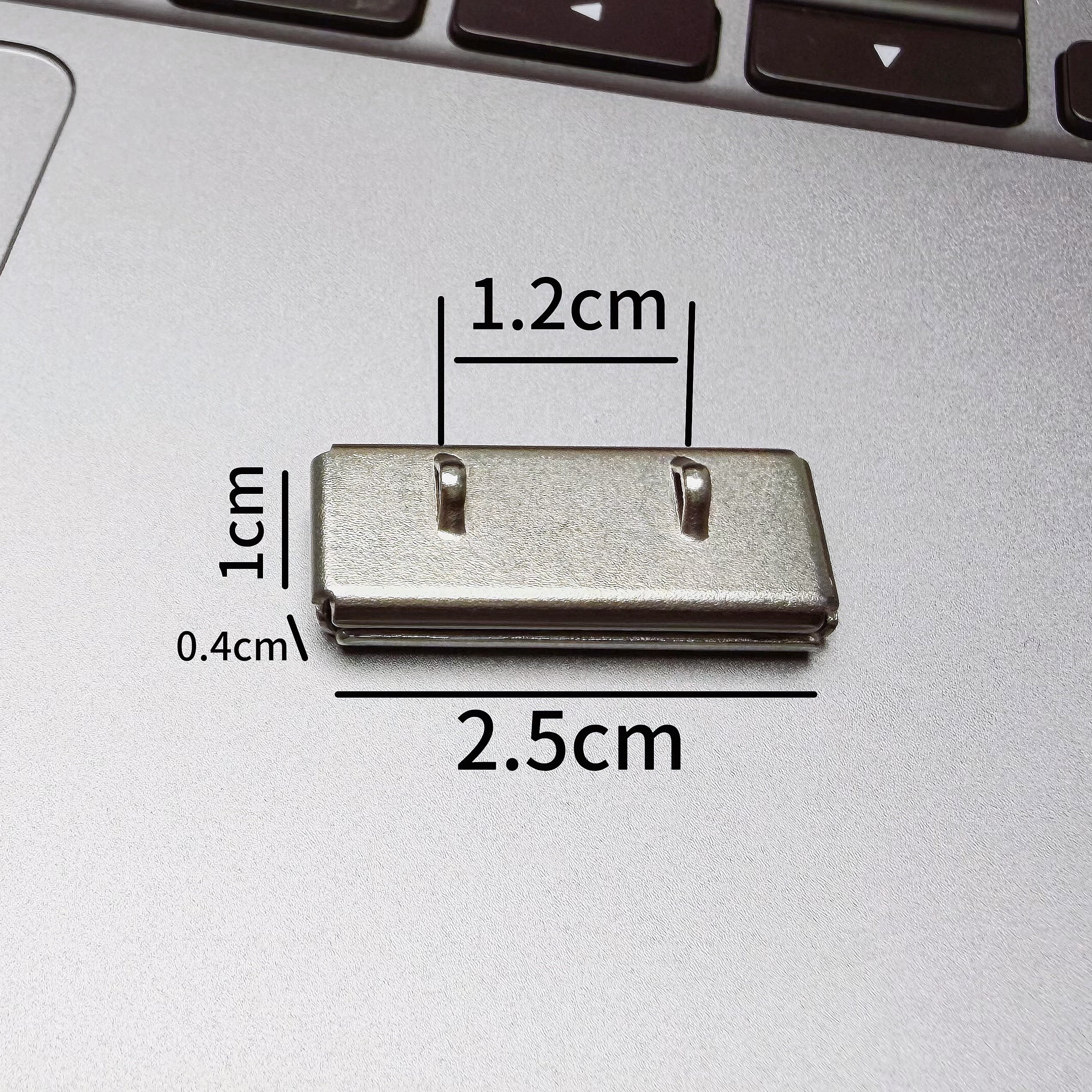 No Pin Holes • Magnetic Name Badge Clasp – Strong Hold for ID, School & Job Badges, Zero Damage to Clothes.